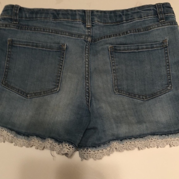 Cat & Jack denim shorts with ruffle . xl (14-16) - Picture 5 of 5